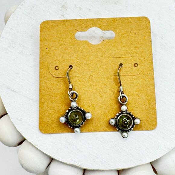 Vtg Green Peridot Gemstone Cabochon And Seed Pearl Sterling Silver Drop Earrings - Picture 2 of 11